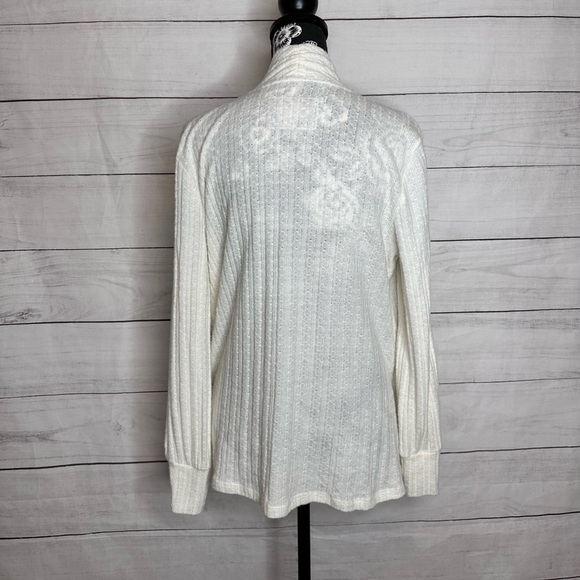 Maeve by ANTHROPOLOGIE Off White Ralela Hacci Surplice Top Size LP - Picture 2 of 8